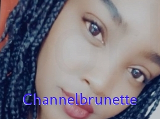 Channelbrunette