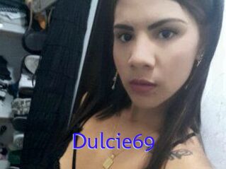 Dulcie_69