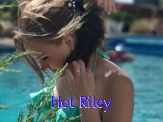 Hot_Riley