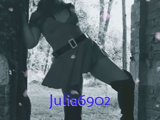 Julia6902