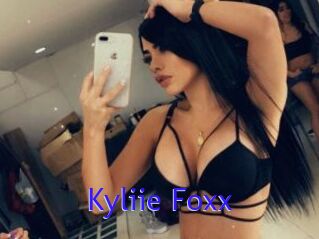 Kyliie_Foxx