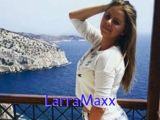 LarraMaxx