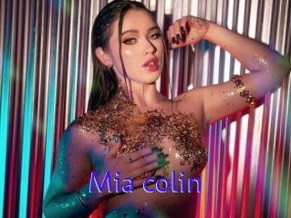 Mia_colin