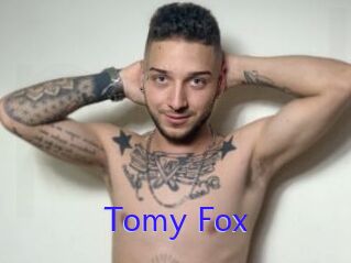 Tomy_Fox